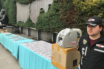 İstanbul merkezli operasyonda 2 milyon 150 bin Avro ve 1 milyon 353 bin Dolar sahte para ele geçirildi