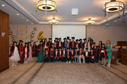 4-C sınıfının mezuniyet heyecanı