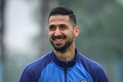 Emre Akbaba Adana Demirspor'a veda etti