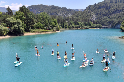 Mersin Büyükşehir Belediyesi, Çevre Haftası'nda doğa temizliği ve bilinçlendirme etkinliği düzenledi
