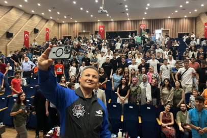 Türk Astronot Alper Gezeravcı: Kendi ürettiğimiz roketle aya erişmeyi planlıyoruz