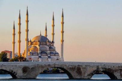 16 Haziran Pazar Adana Kurban Bayramı namazı saat kaçta? Sabah, öğle, ikindi, akşam, yatsı namazı saat kaçta?