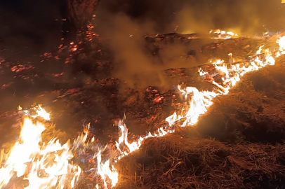 Denizli'de yangınla mücadele 21 saati geride bıraktı
