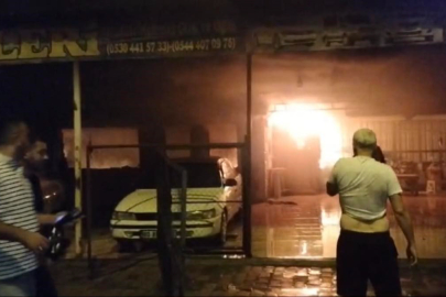 Osmaniye'de oto galeride çıkan yangında çok sayıda araç zarar gördü