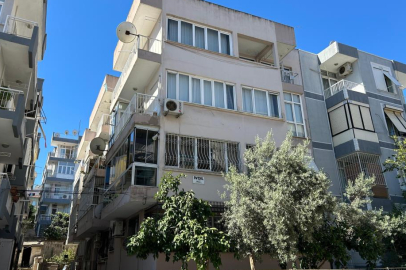 İzmir Karabağlar'da 15 yaşındaki kız çocuğu eski sevgilisi tarafından bıçaklanarak öldürüldü