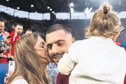 Heidi Lushtaku, 15 günlük bebeğiyle Almanya'da Merih Demiral'ı destekledi