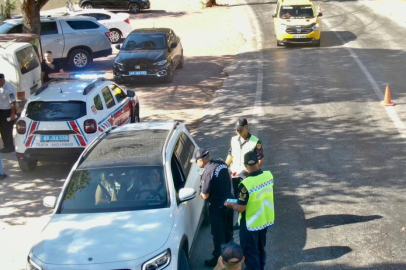 Muğla İl Jandarma Trafik ekiplerinden anlamlı bayram sürprizi