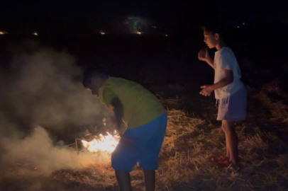 Suruç'ta çocuklar anız yangınına müdahale etti