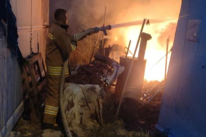 Hatay Defne'de çıkan çadır yangını itfaiye tarafından söndürüldü