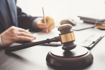 Rize'de kız meslek lisesi görevlisi, uygunsuz davranış iddiasıyla açığa alındı