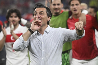 Montella, Türkiye'yi Avrupa Şampiyonası'nda gruptan çıkaran ilk yabancı teknik adam oldu