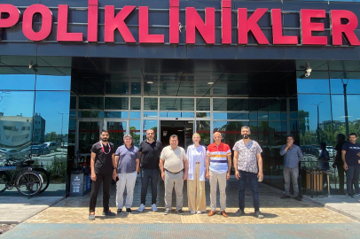 Bekir Nennioğlu, Adana 5 Ocak Devlet Hastanesi'nde sağlık çalışanlarıyla buluştu