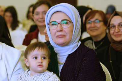 Emine Erdoğan: Bir çocuğun yüreğine dokunan sevgi, geleceğine açılan kapıdır