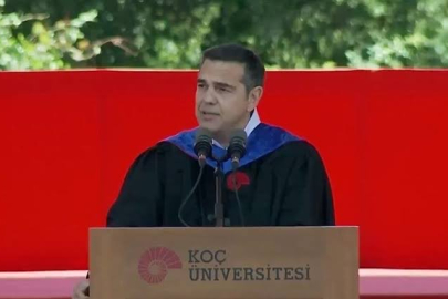 Yunanistan'ın eski Başbakanı Alexis Çipras, Koç Üniversitesi mezuniyet töreni'nde konuştu