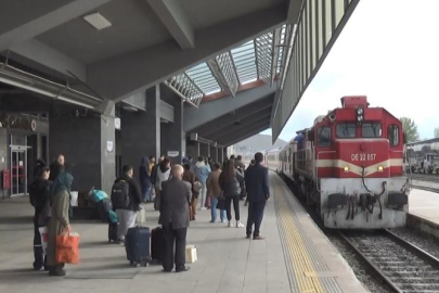 Doğu Ekspresi uçak ve otobüs biletlerine rakip oldu! Kars'tan Ankara'ya 400 liraya yolculuk