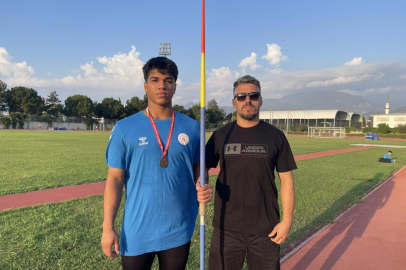 Osmaniye'de depremzede sporcu, rekor kırarak Türkiye birincisi oldu