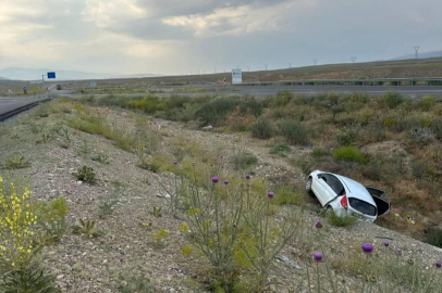 Van Başkale'de şarampole uçan araç kazasında 3'ü çocuk 9 kişi yaralandı