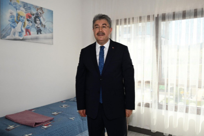 Osmaniye Valisi Yılmaz, konutlarına yerleşen depremzedeleri ziyaret etti