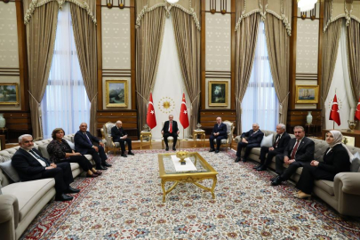Cumhurbaşkanı Erdoğan, siyasi parti liderlerini kabul etti 