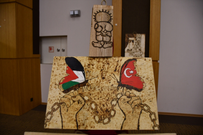 Adana'da "Yüreğimde Gazze" temalı el sanatları sergisi açıldı