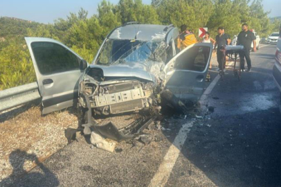 Foça'da iki ayrı trafik kazası: 8 yaralı