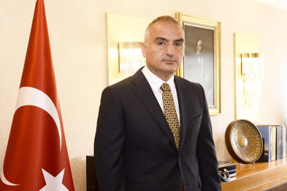 Bakan Ersoy’dan Hatay’a anlamlı paylaşım: “85. Yıldönümünü tarihi görüntülerle kutladı