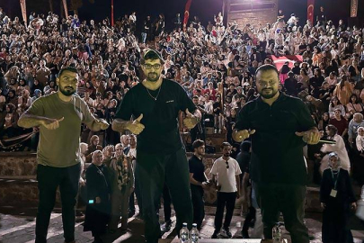 Oyuncu Doğu Demirkol, TÜGVA etkinliğinde gençlerle bir araya geldi