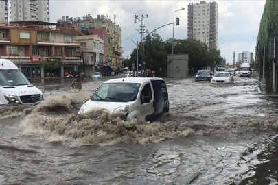 Adana'ya kuvvetli yağış, süper hücre ve sel uyarısı