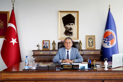 Prof. Dr. Erol Yaşar: Üniversitemiz uluslararası sıralamalarda da dünyanın önde gelen üniversiteleri arasında yer almaktadır