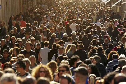 TÜİK: Türkiye nüfusu 2100 yılında 77 milyonun altına düşebilir