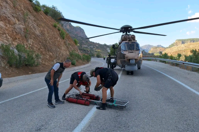 Orman yangını müdahalesinde düşen helikopterin mürettebatına kurtarma operasyonu