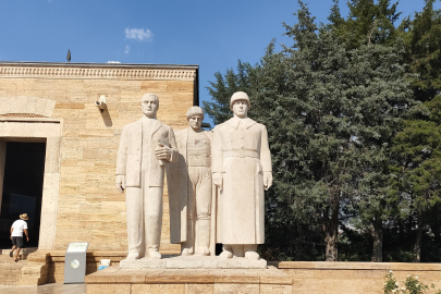 Anıtkabir’in içinde bulunan heykeller ve semboller ne anlama geliyor?