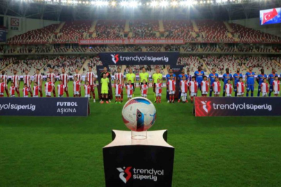 Göztepe, Süper Lig’in ilk haftasında Antalyaspor ile golsüz berabere kaldı