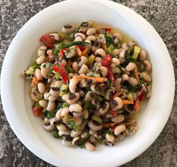 karnıkara salatası