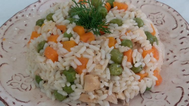 Bezelyeli Tavuklu Pilav 