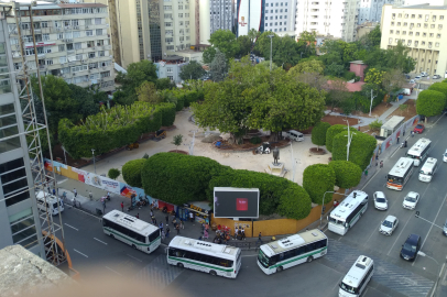 Adana Büyükşehir Belediyesi öğrenci abonman kart ücretlerini belirledi