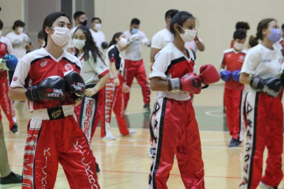 Kick boksta siyah kuşak "dan" sınavları Adana'da yapıldı