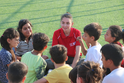 Hatay'da Türk Kızılayın "Çocuk Atletizmi Projesi"ndeki eğitimlere 34 çocuk katılıyor