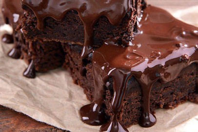 Ağlayan Kek Tarifi: Çay Saatlerinize Lezzet Katacak Pratik Kek