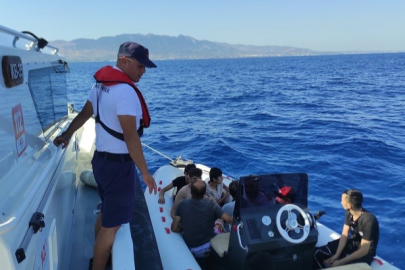 Bodrum'da 50 düzensiz göçmen kurtarıldı, 10 göçmen yakalandı