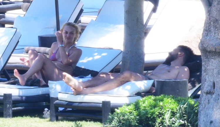 nilperi şahinkaya sevgilisi