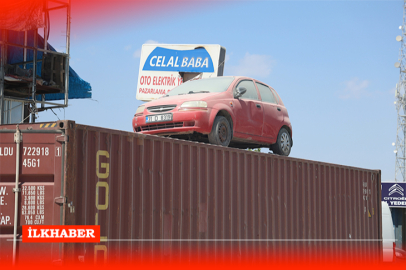 Hatay'da hırsızlardan korunmak için dedesinin arabasını konteynerin üzerine koydular