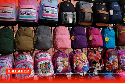 Adana'da okul ihtiyaçları için alışverişler başladı: Asgari ücretle geçinen veliler fiyatlardan şikayetçi