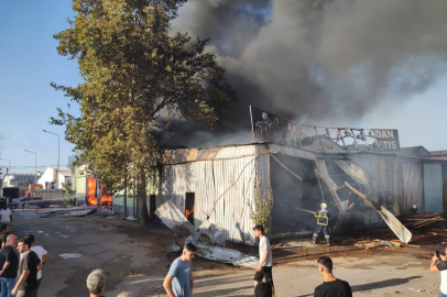 Ümraniye Kadosan Oto Sanayi Sitesi’nde yangın paniği