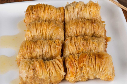 Elazığ Usulü Dolanger Tatlısı (Burma Tatlısı) Tarifi: Geleneksel Lezzetlerin Yumuşak Dokunuşu