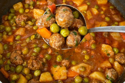 Köfteli Bezelye Yemeği: Ev Yapımı Lezzetlerle Dolu Bir Tarif