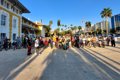 Avrupa Hareketlilik Haftasında rengarenk bisikletliler Adana sokaklarını şenlendirdi