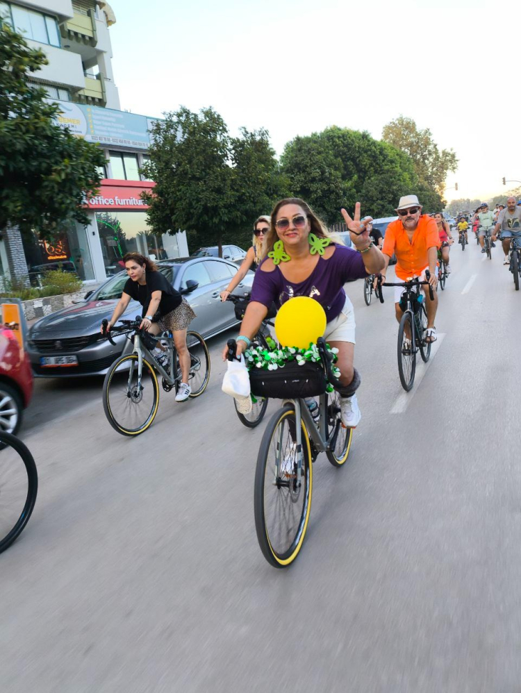 Perşembe Akşamı Bisikletlileri