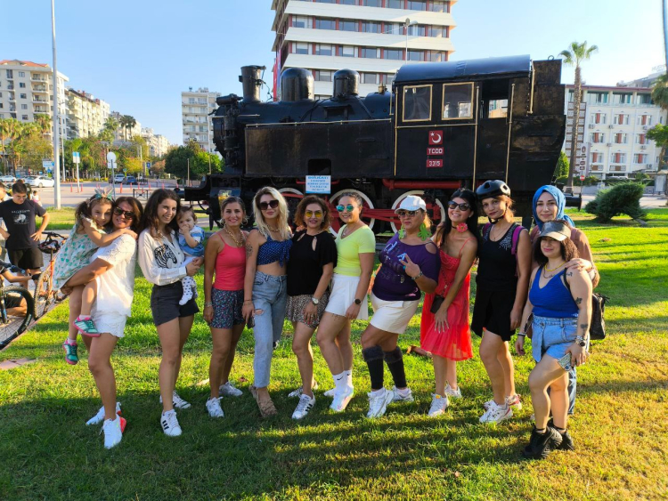 Perşembe Akşamı Bisikletlileri