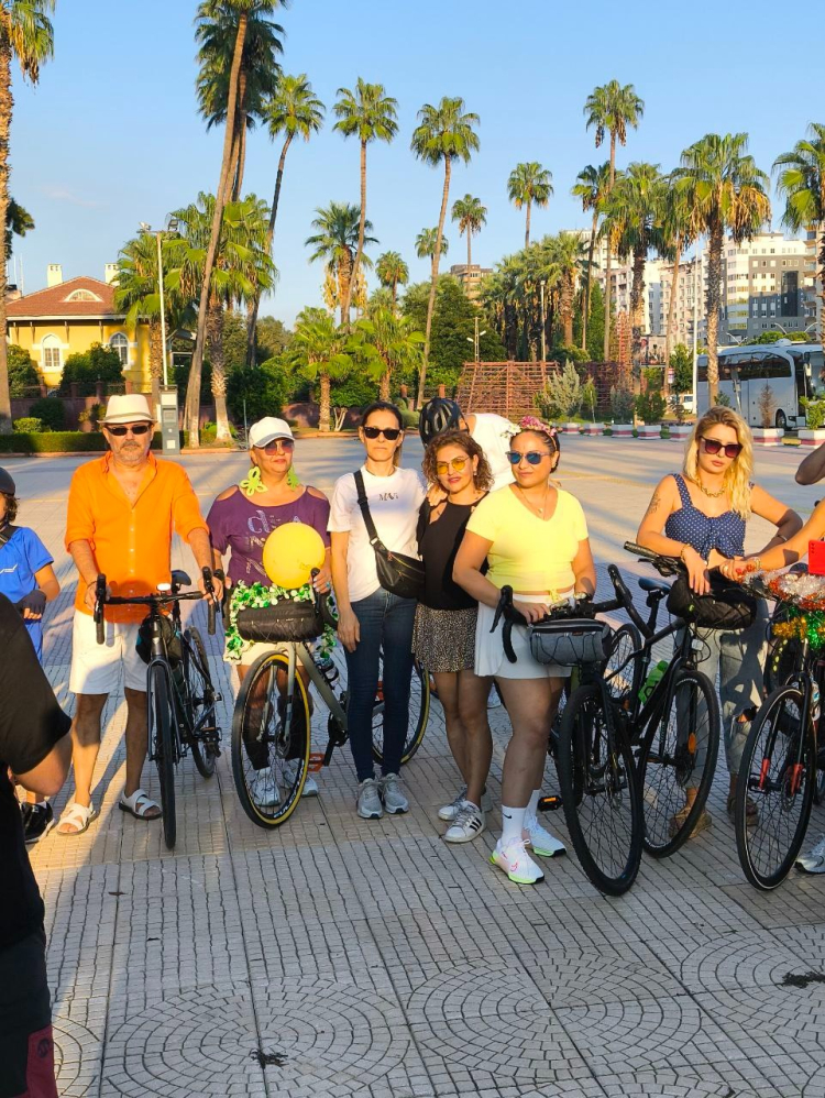 Perşembe Akşamı Bisikletlileri